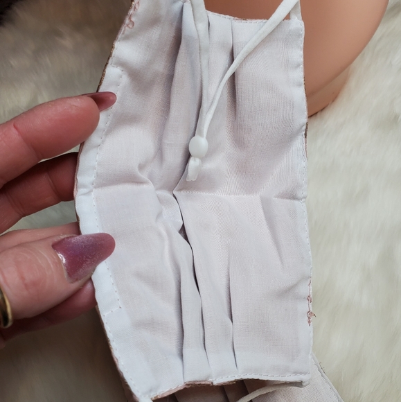 Face 😷 masks set of 2 pink & gold - Picture 5 of 9